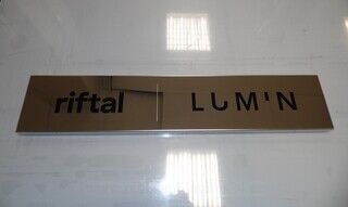 Fassaadisilt logodega - Liften/Lumin